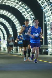 BIB: 401, 42125
                            <button type="button" onclick="openModal(20426362)" class="btn btn-primary btn-sm float-right btn-popup" data-toggle="modal" data-target=".modal-high-quality">
                        <i class="fas fa-shopping-cart"></i> Add to Cart
                    </button>
                                            <button type="button" onclick="isThisMe(20426362, true)" class="btn btn-success btn-sm float-right btn-popup btn-isme hidden" data-toggle="tooltip" data-placement="bottom" title="นี่คือรูปของคุณใช่ไหม คลิกที่นี่เพื่อเอาเข้าอัลบั้ม">
                        <i class="fas fa-plus"></i> Add to album
                    </button>
                    <button type="button" onclick="isThisMe(20426362, false)" class="btn btn-warning btn-sm float-right btn-popup btn-isnotme hidden">
                        <i class="fas fa-ban"></i> Remove from album
                    </button>